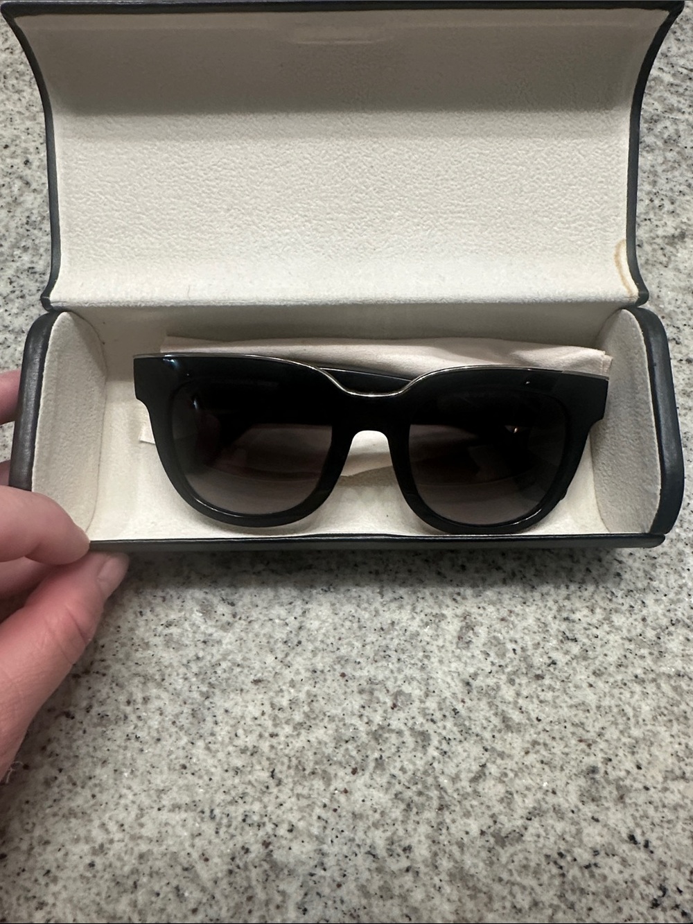 Balenciaga Black Oversized Sunglasses with Branded Case - Picture 10 of 10